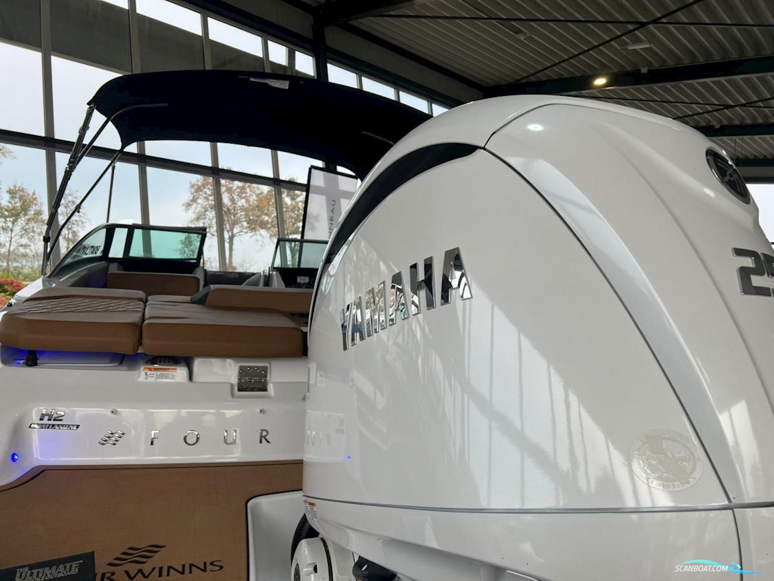 Yamaha F250Xsb2 Steer by Wire Kleur Wit Demo