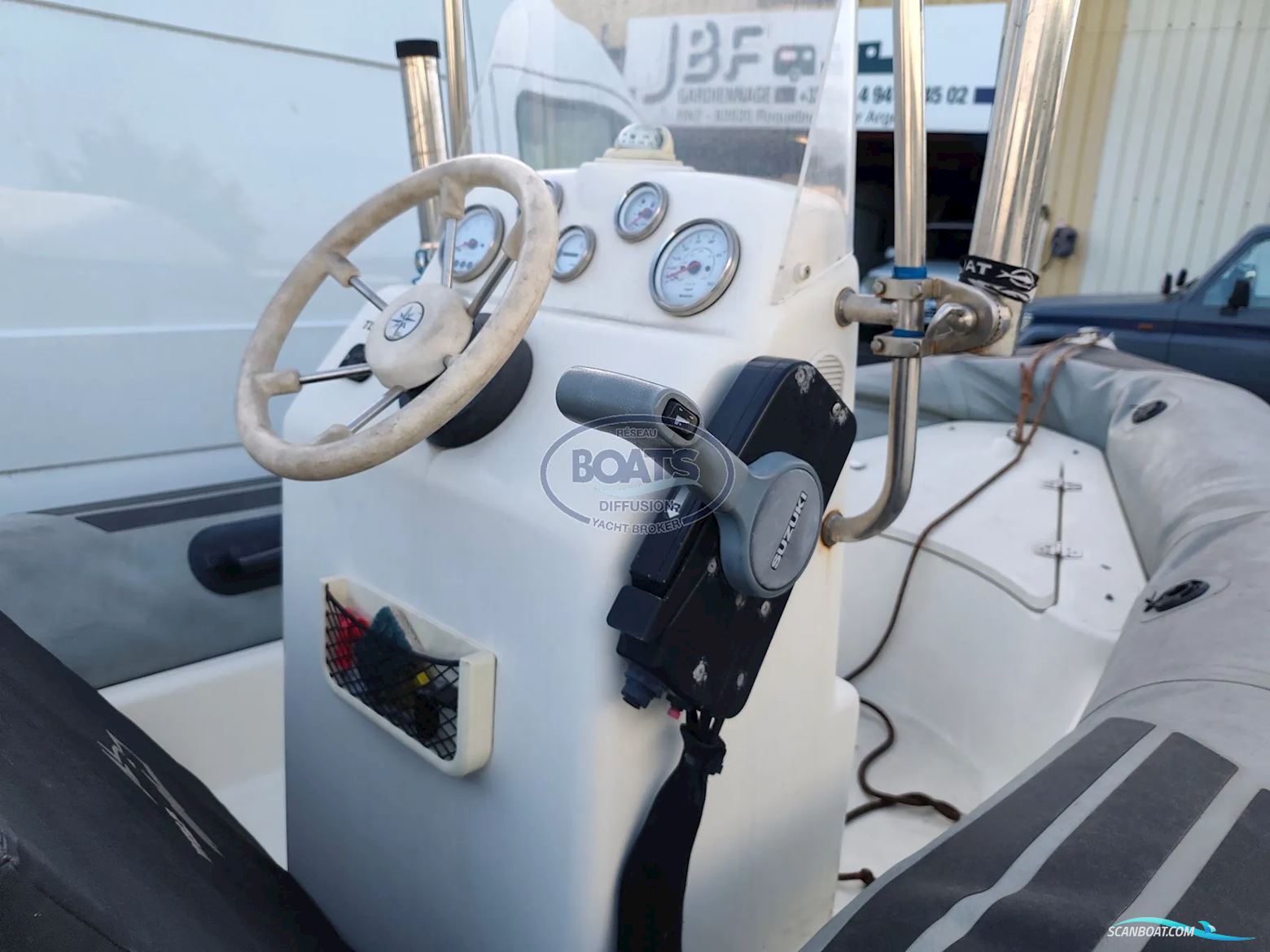 Zodiac Proman 9