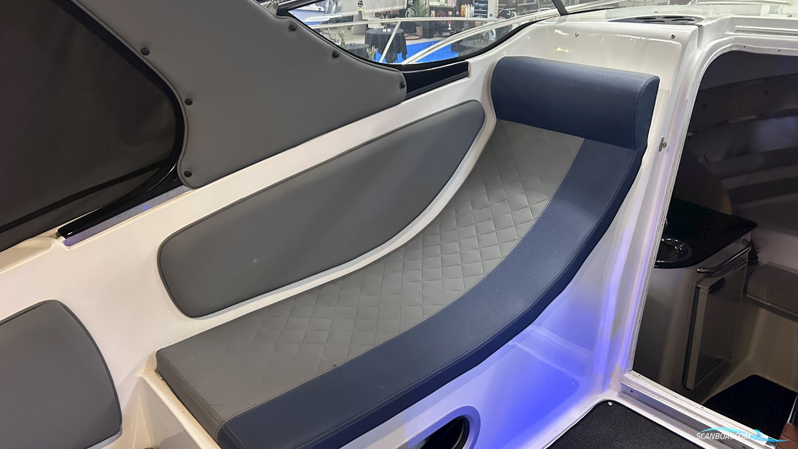  Saver 750 Cabin