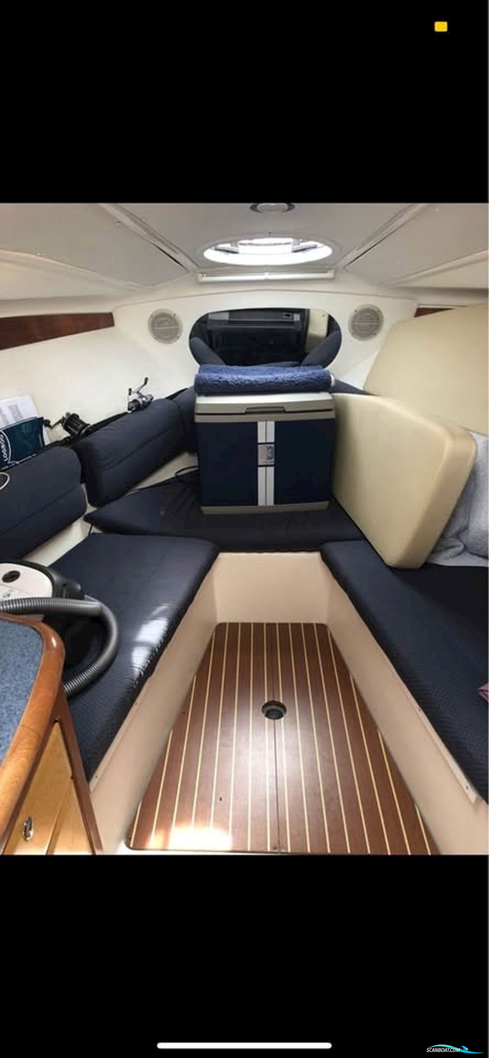 2001 Bavaria Sport 270 - fin weekendcruiser med kun 1000 motortimer