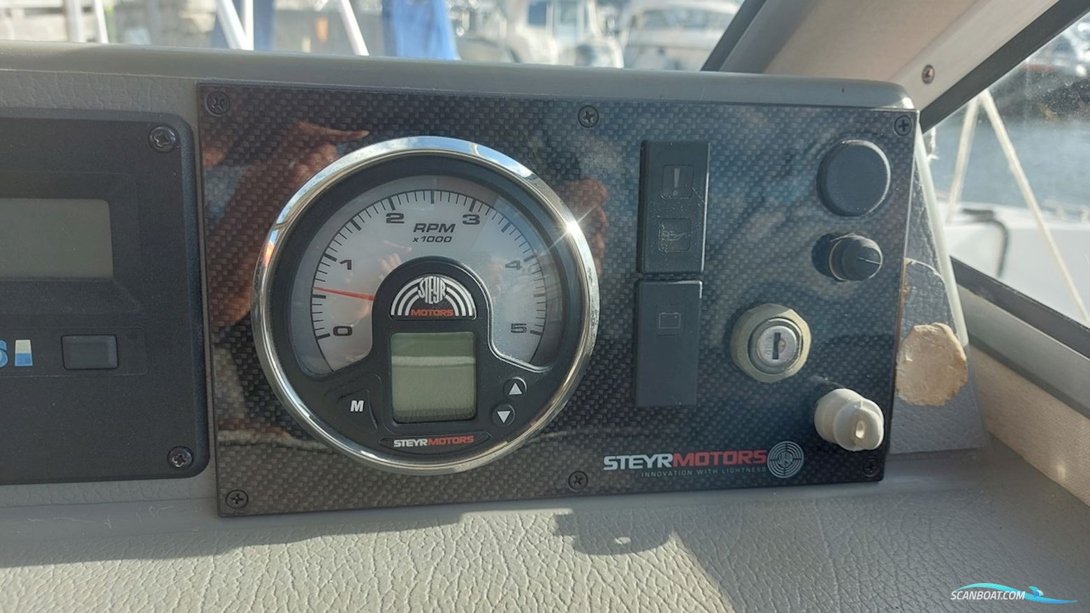 8000 Cruiser