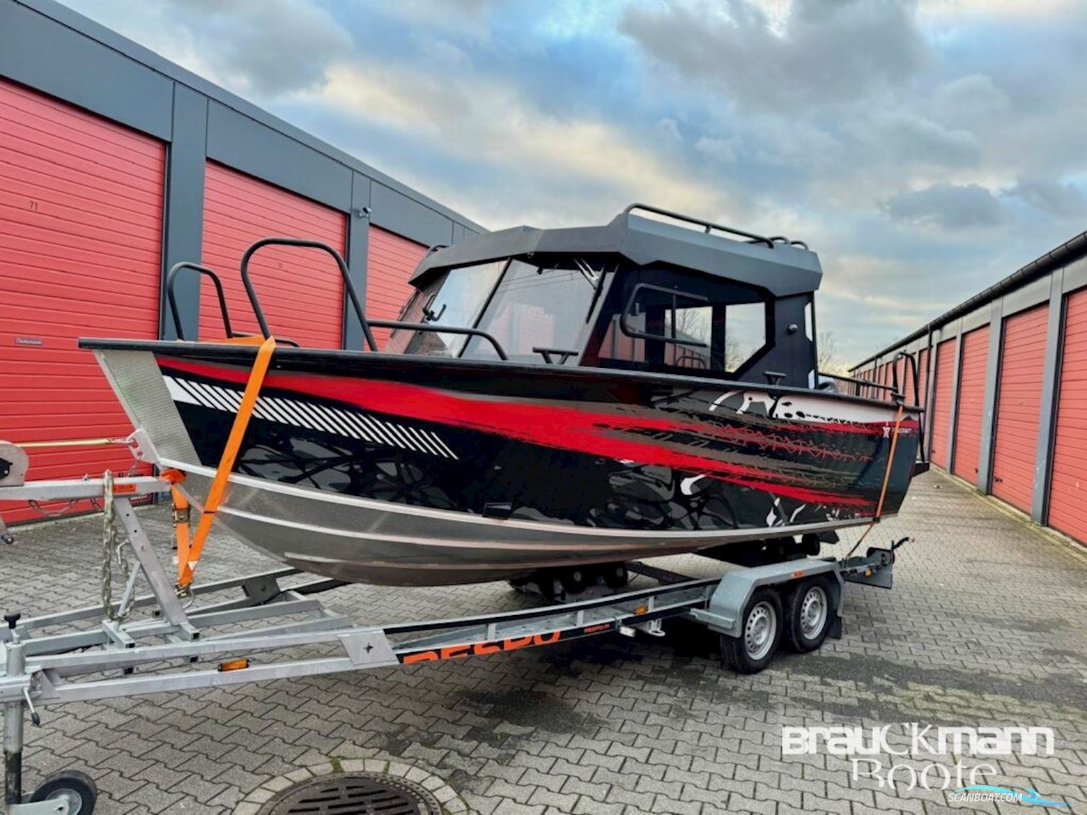 AB Inflatables 600 Cabin