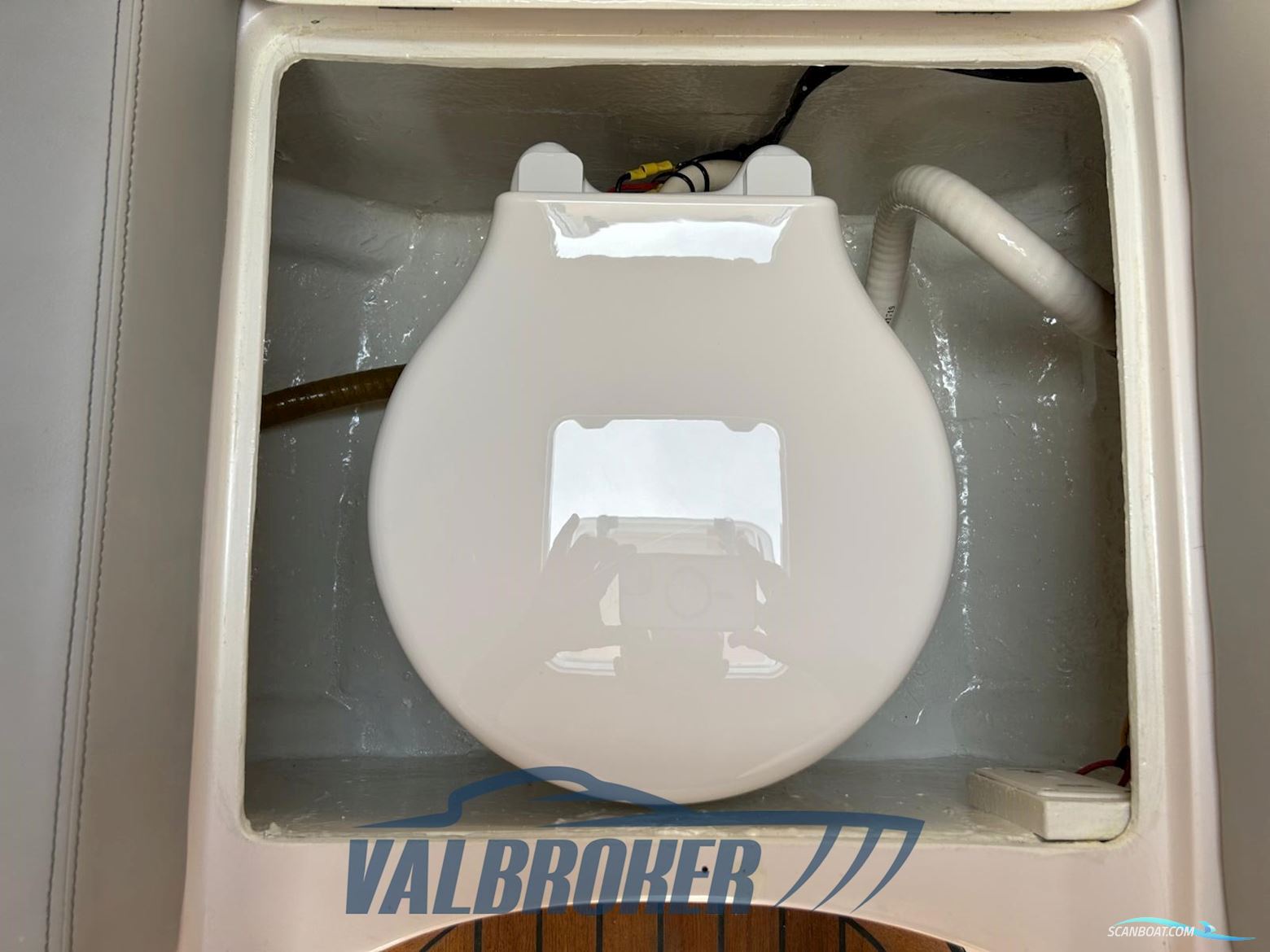 Abbate Tullio Superiority 32