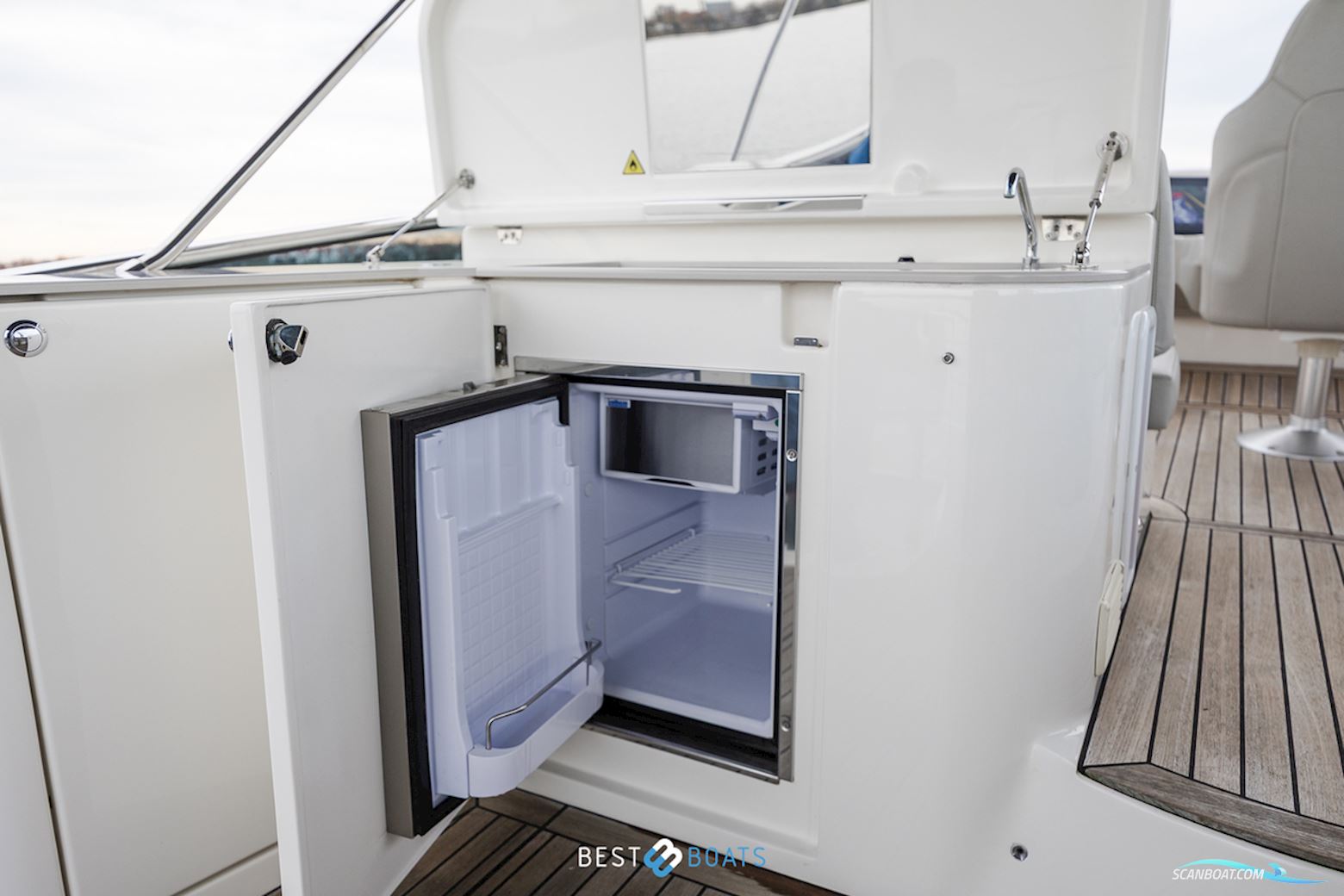 Absolute  Navetta 52