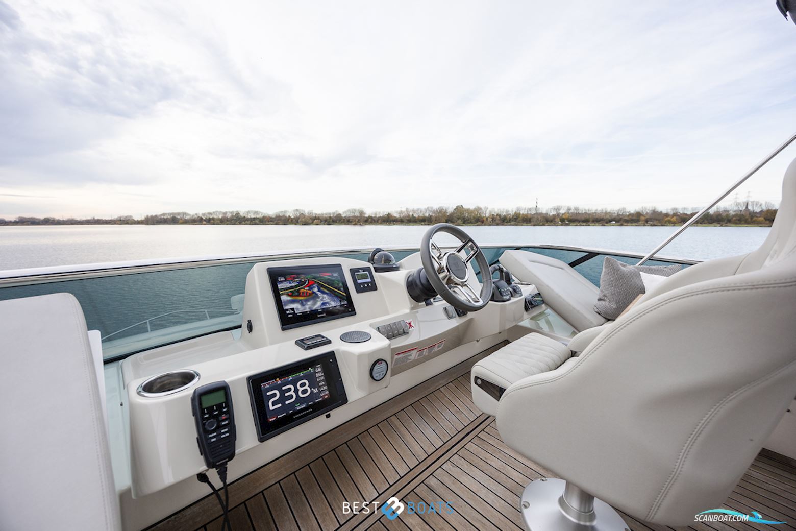 Absolute  Navetta 52