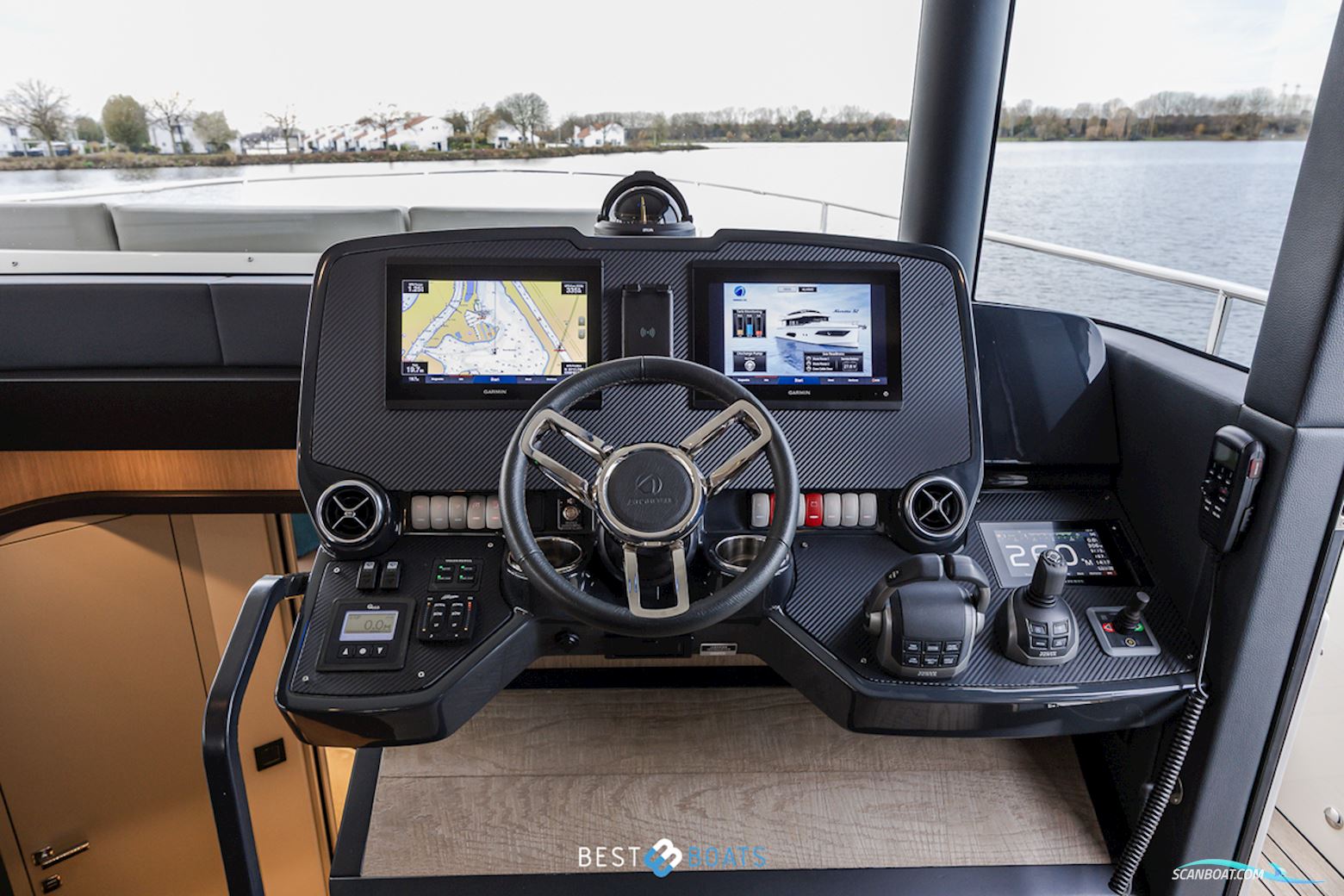 Absolute  Navetta 52