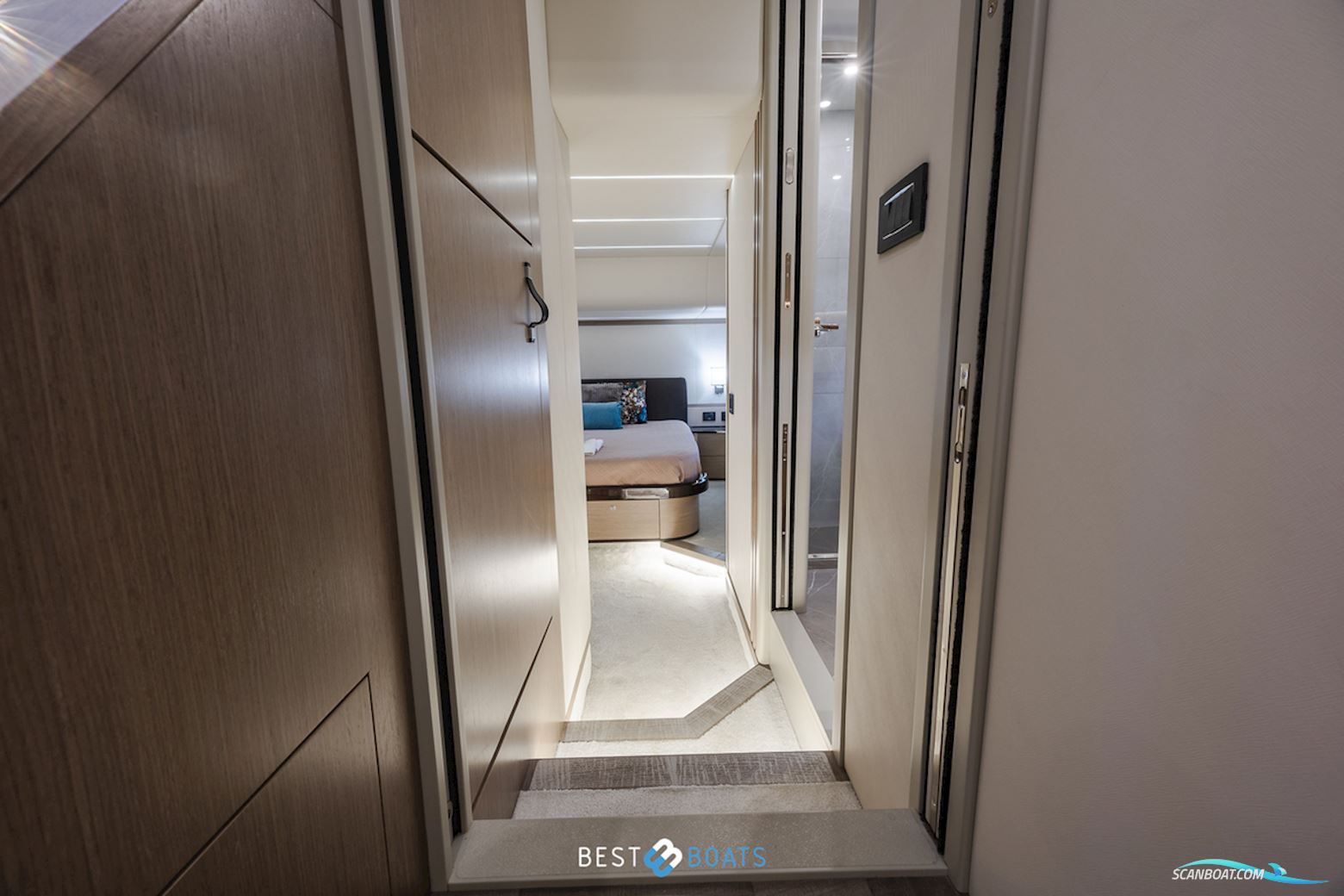 Absolute  Navetta 52