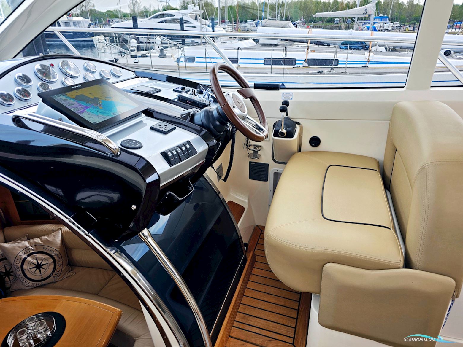 Absolute 47 HT Volvo Penta IPS-600