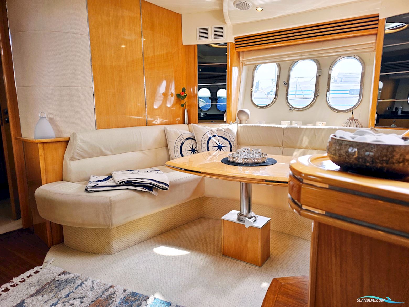 Absolute 47 HT Volvo Penta IPS-600