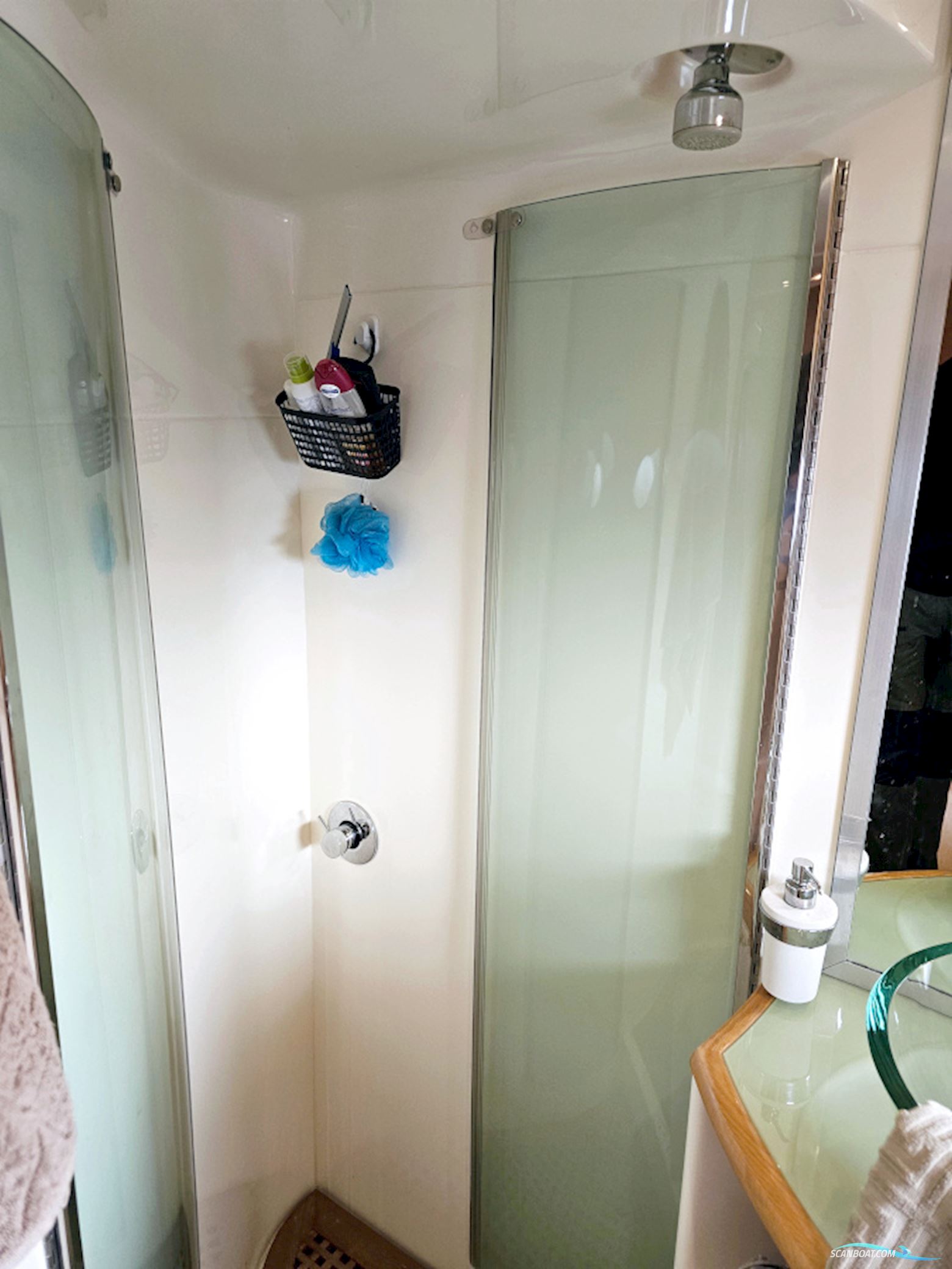 Absolute 47 HT Volvo Penta IPS-600