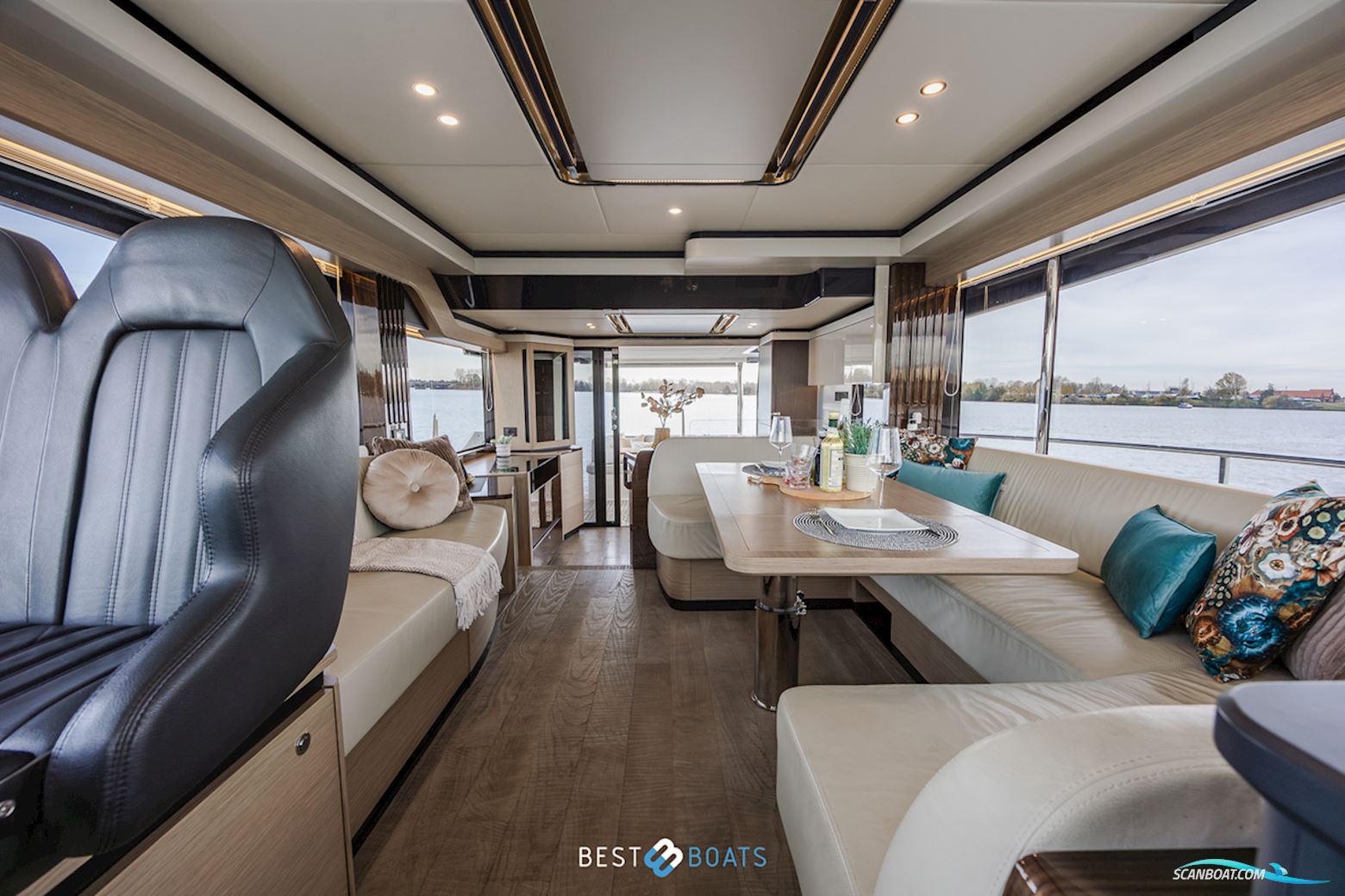 Absolute Navetta 52