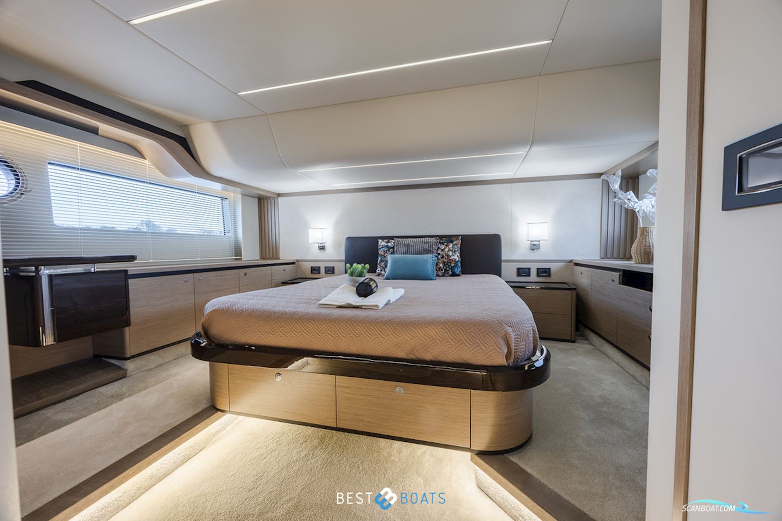 Absolute Navetta 52