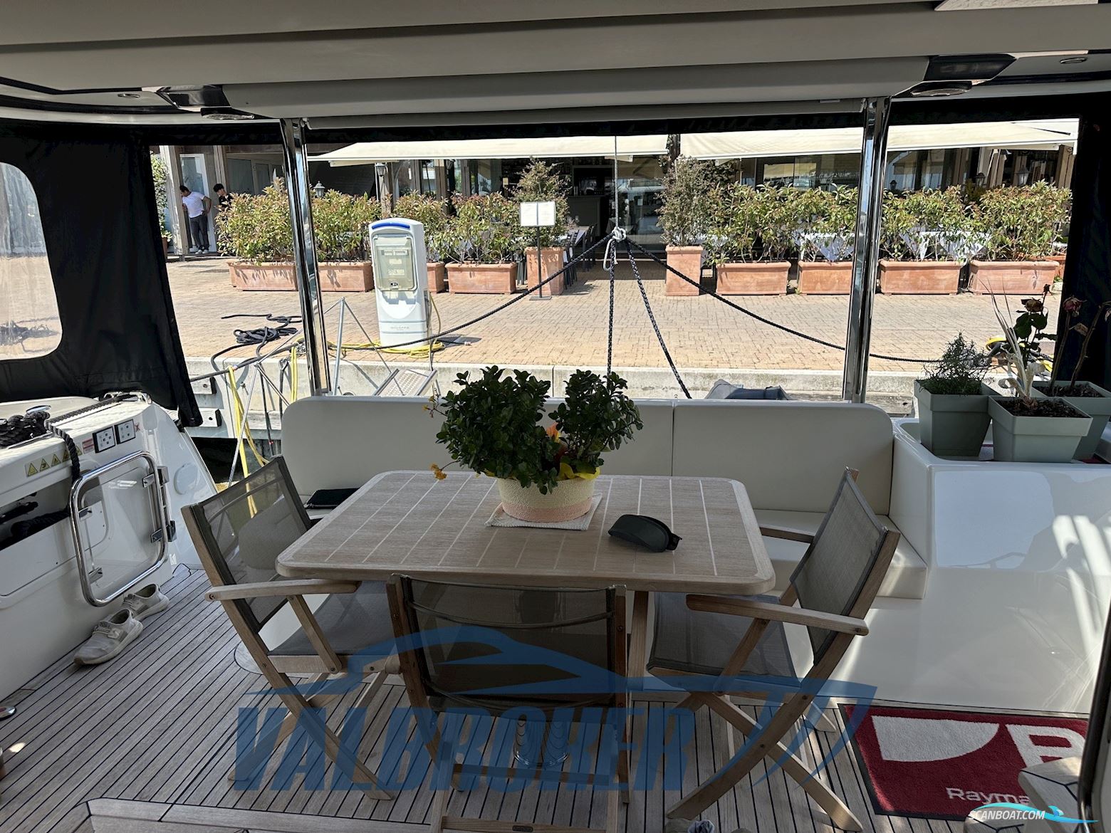 Absolute Navetta 52