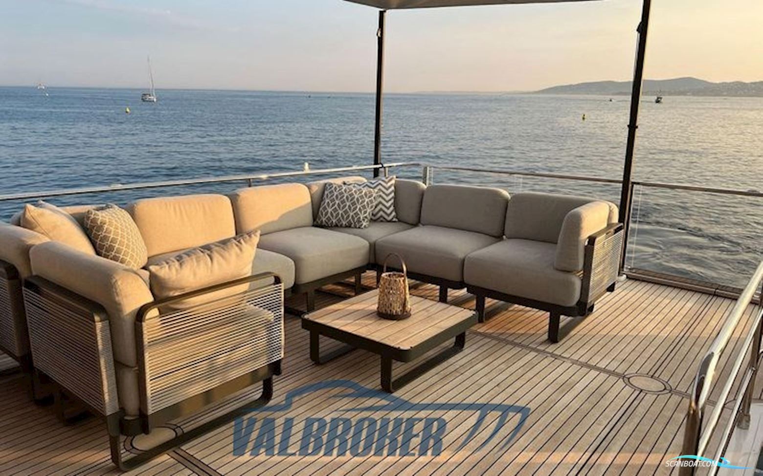 Absolute Navetta 68
