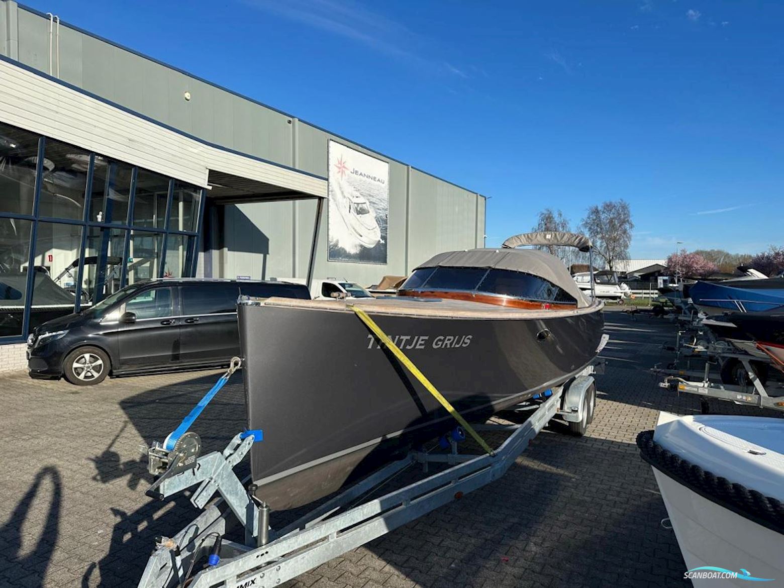 Admirals Tender  31 Fineliner by Van der Stadt