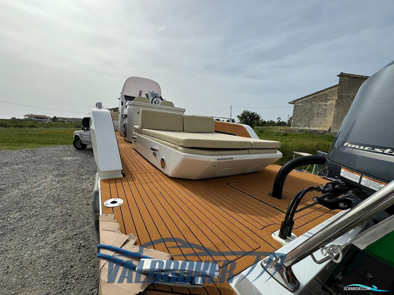 Ala Yachts Ala 8 Walkaround