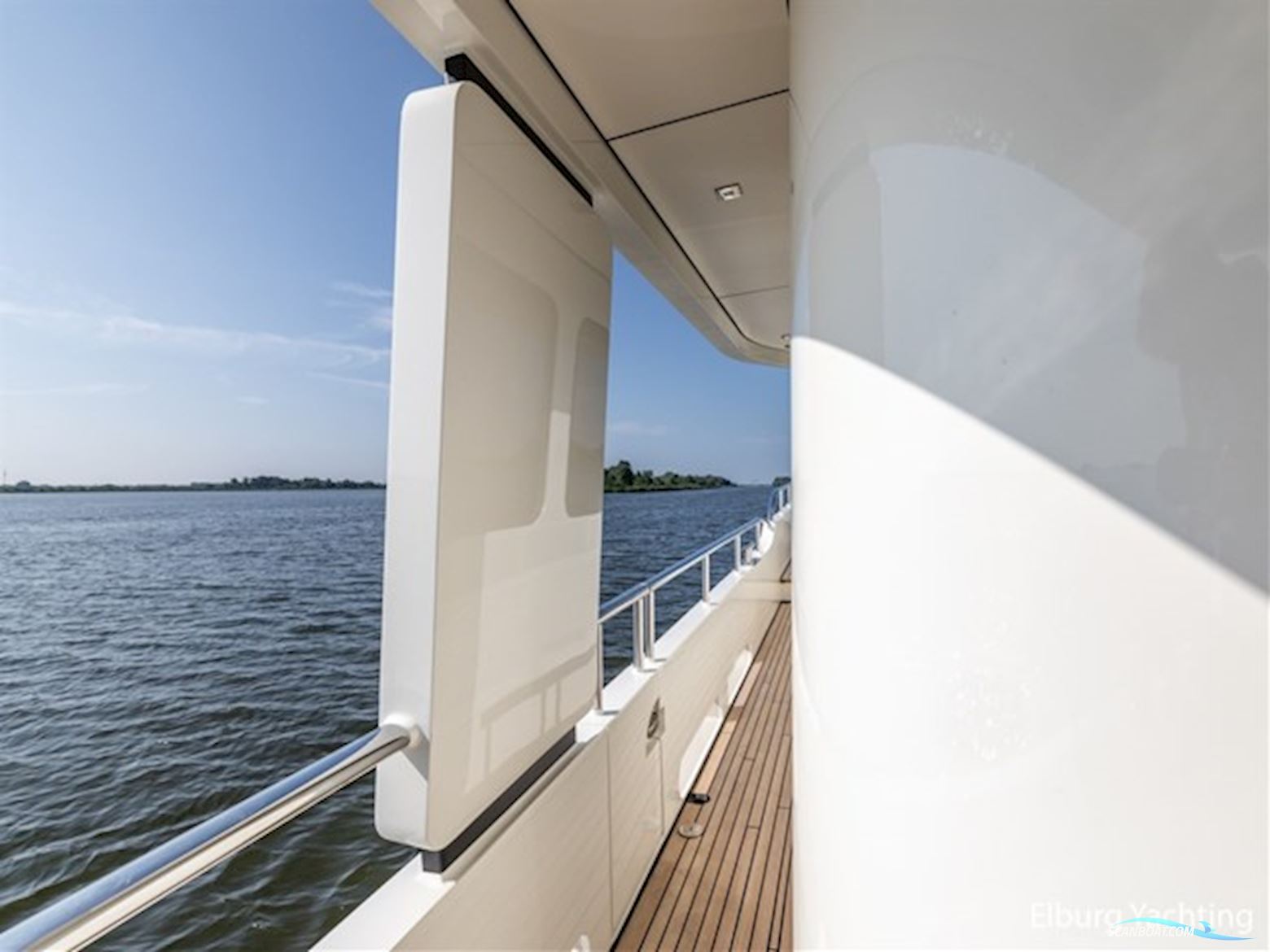 Alm Grand Voyager 65