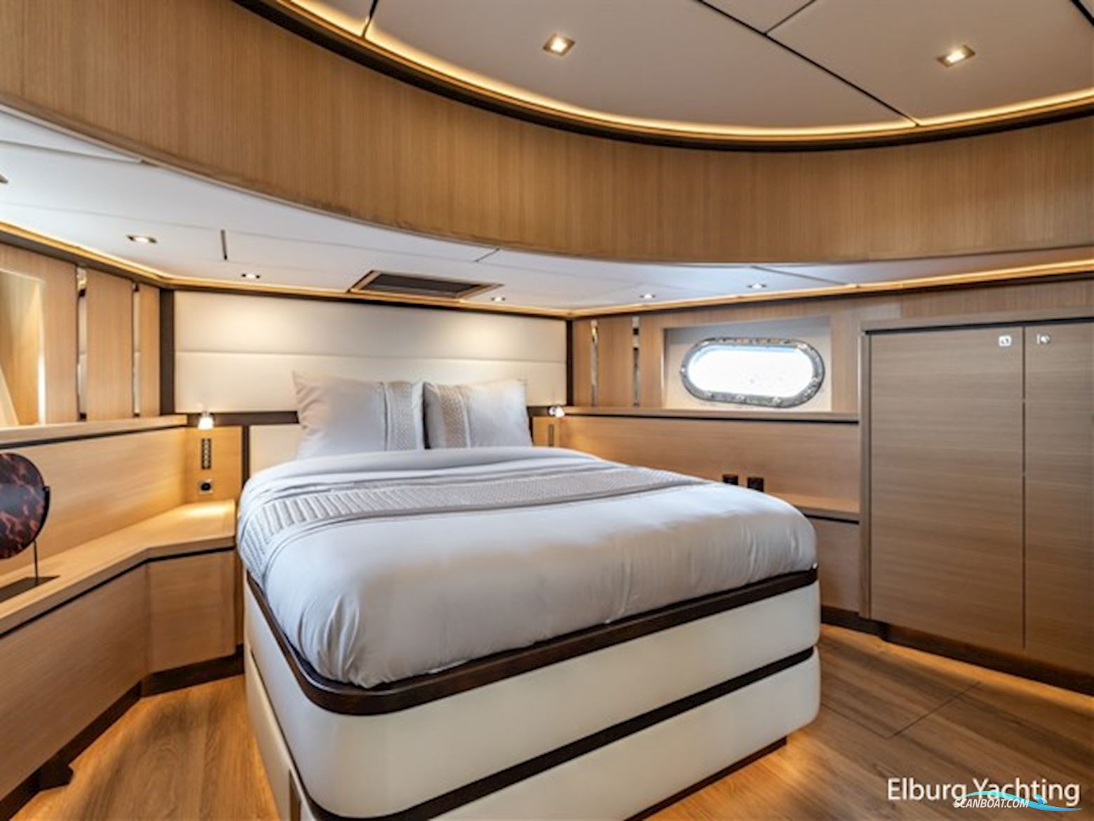 Alm Grand Voyager 65