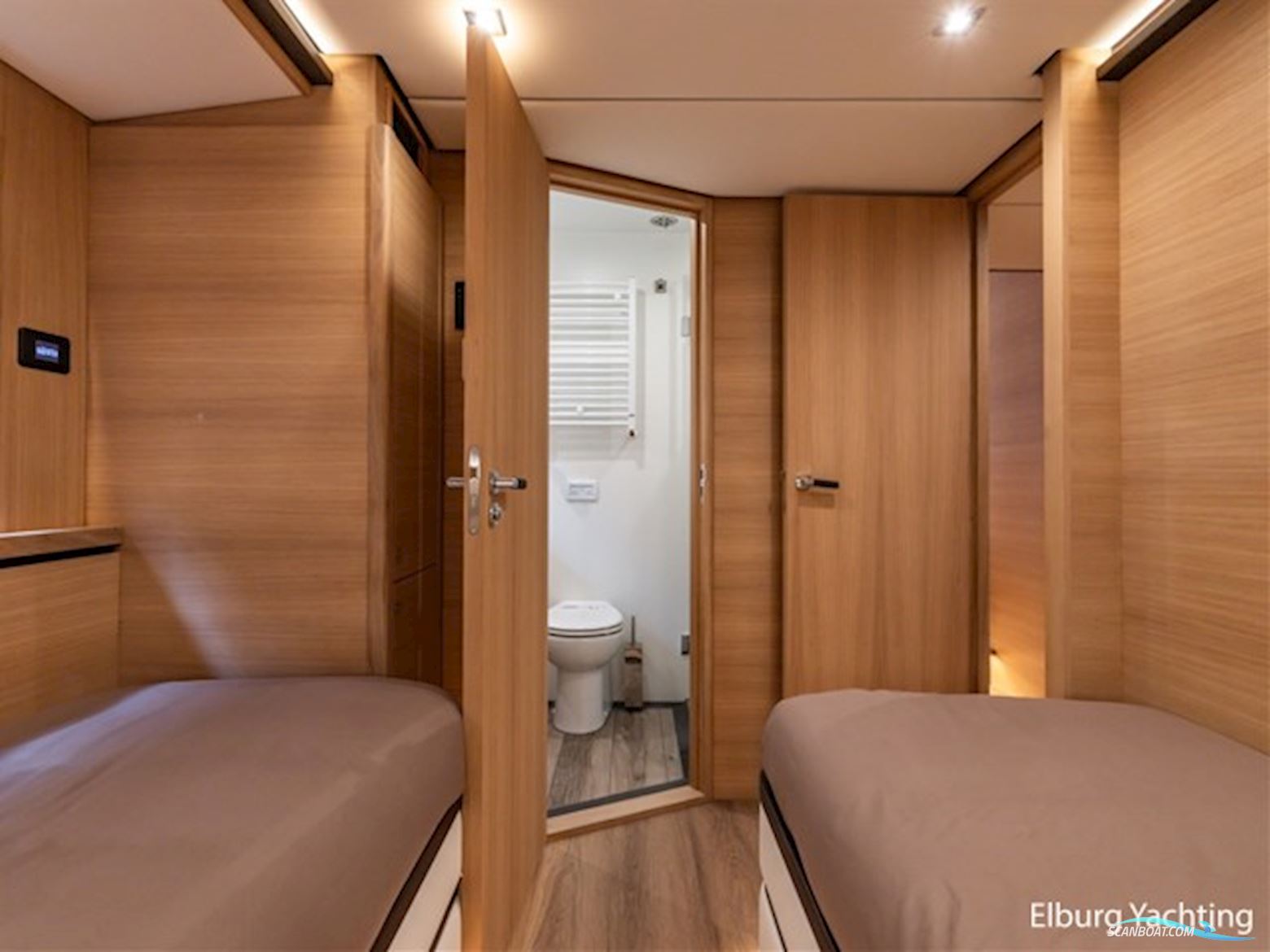 Alm Grand Voyager 65