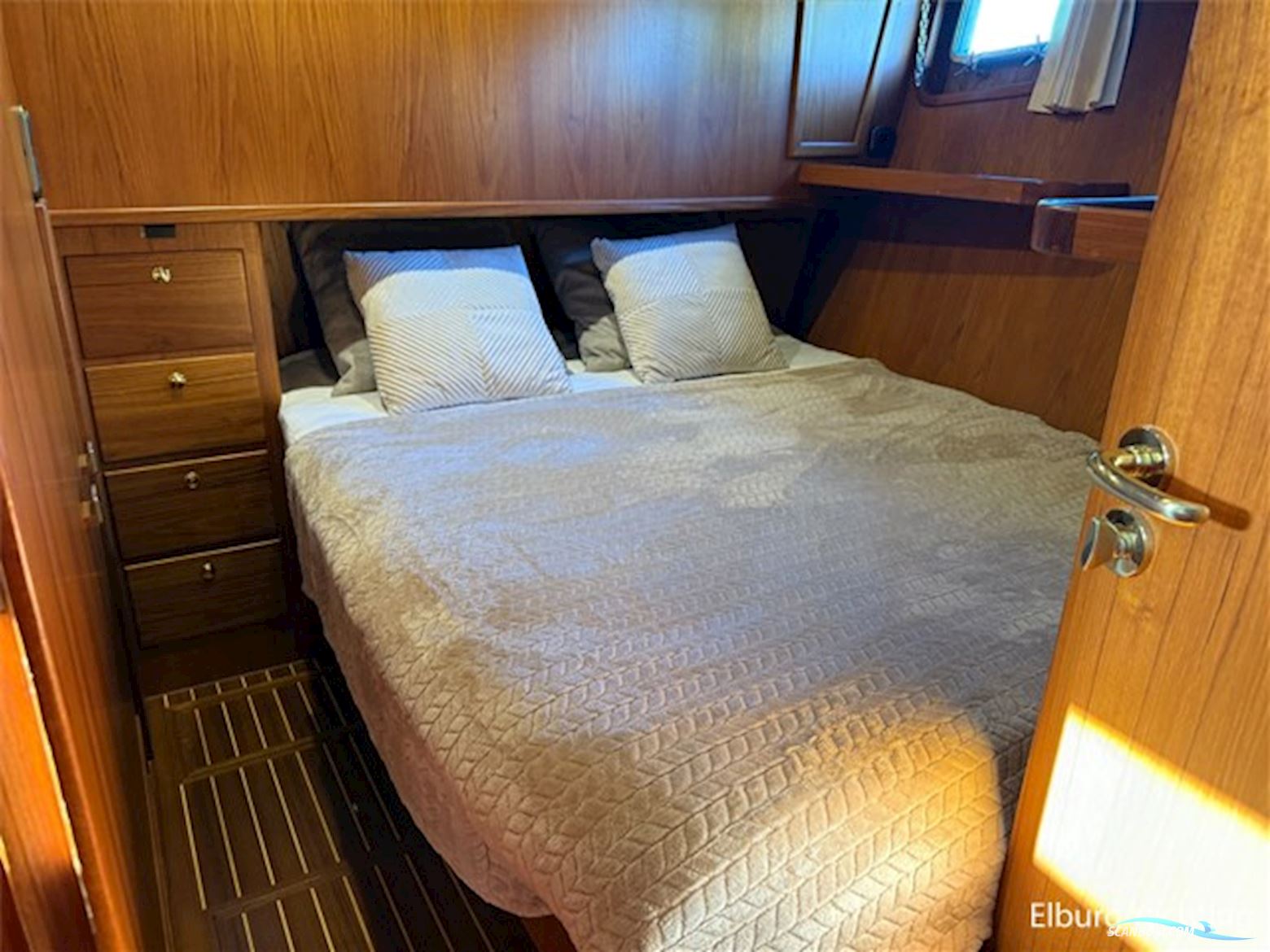 Altena 45 Blue Water Trawler - Stabilizers