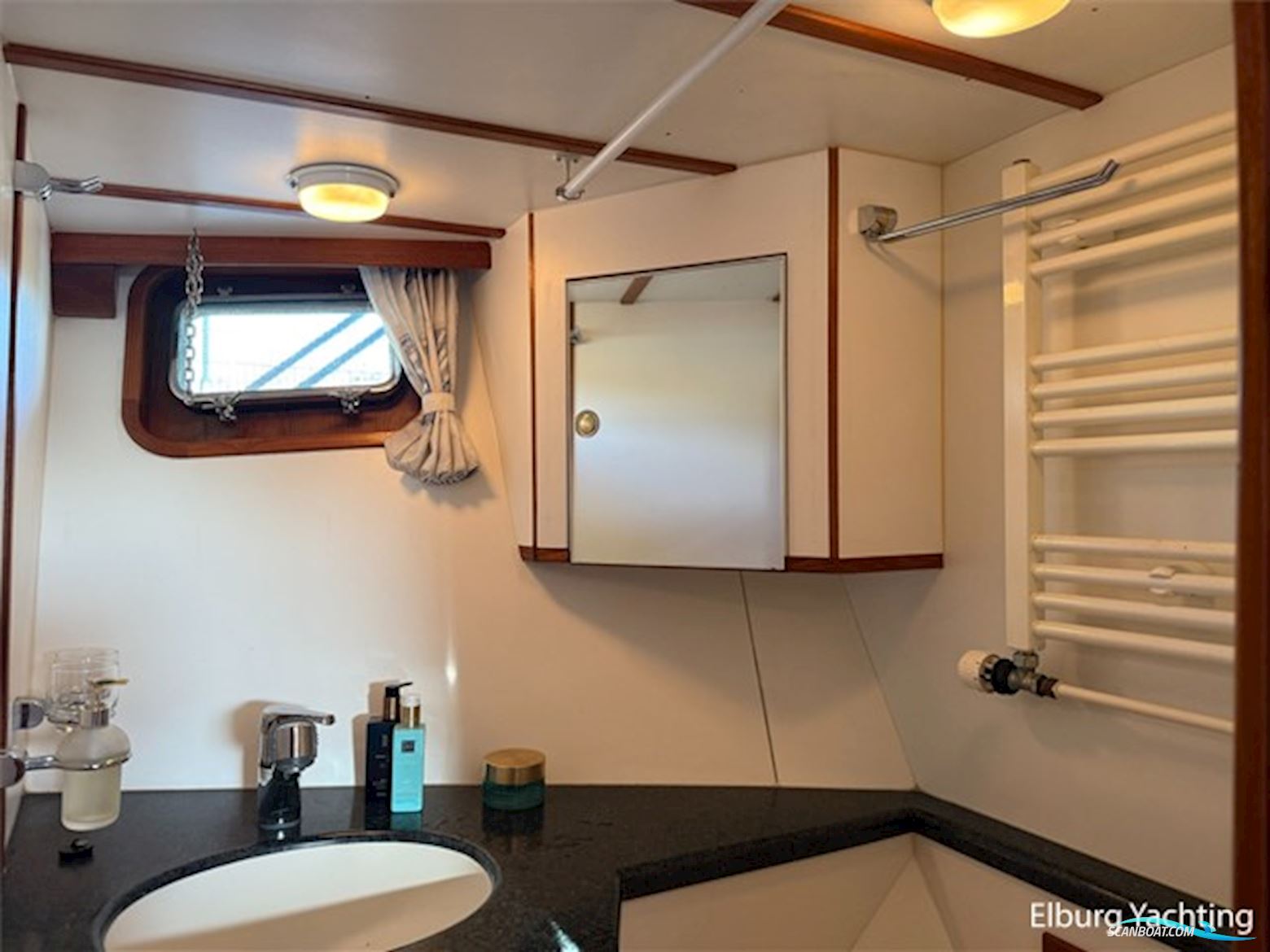 Altena 45 Blue Water Trawler - Stabilizers