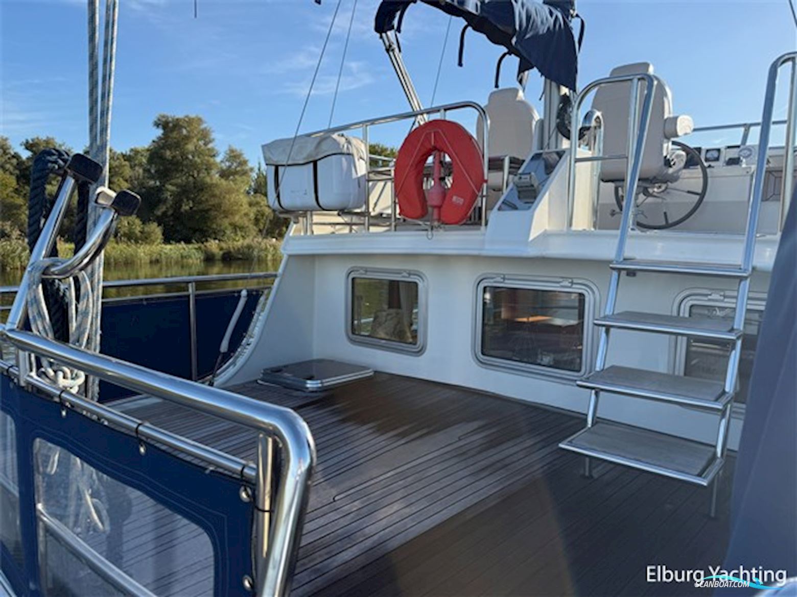 Altena 45 Blue Water Trawler - Stabilizers