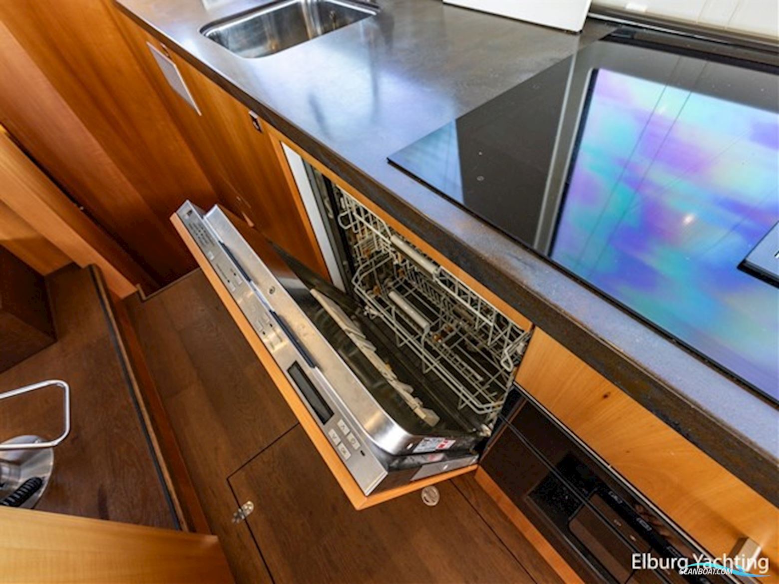 Altena 52 - Aluminium - Fast Going