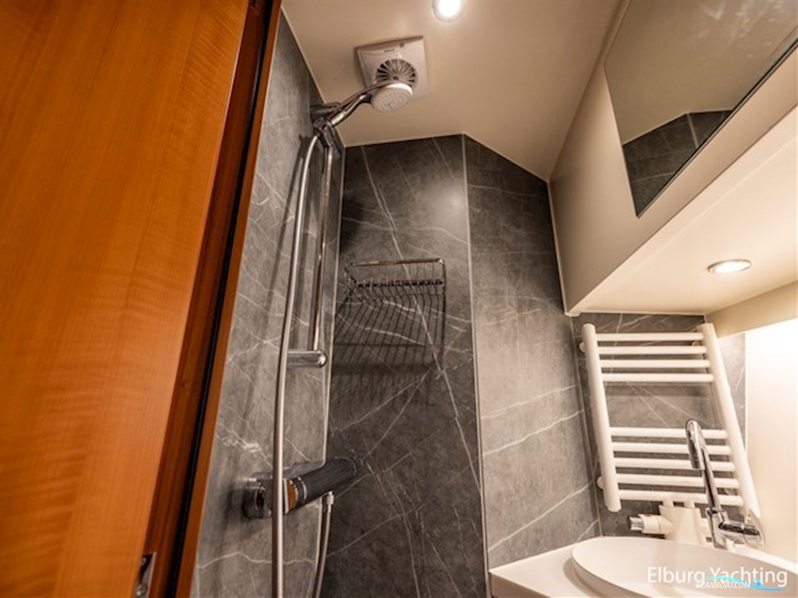 Altena 52 - Fast Going  - Aluminium