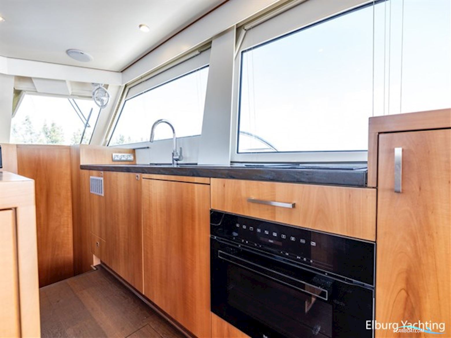 Altena 52 - Fast Going  - Aluminium