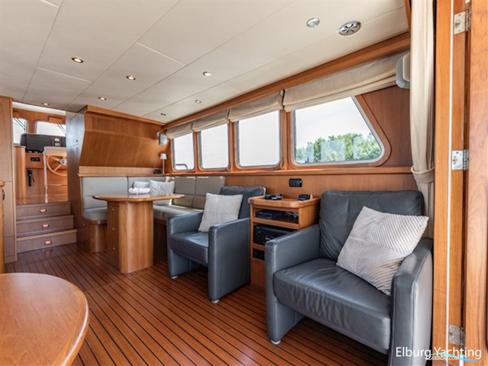 Altena 53 Custom Trawler - Stabilizers