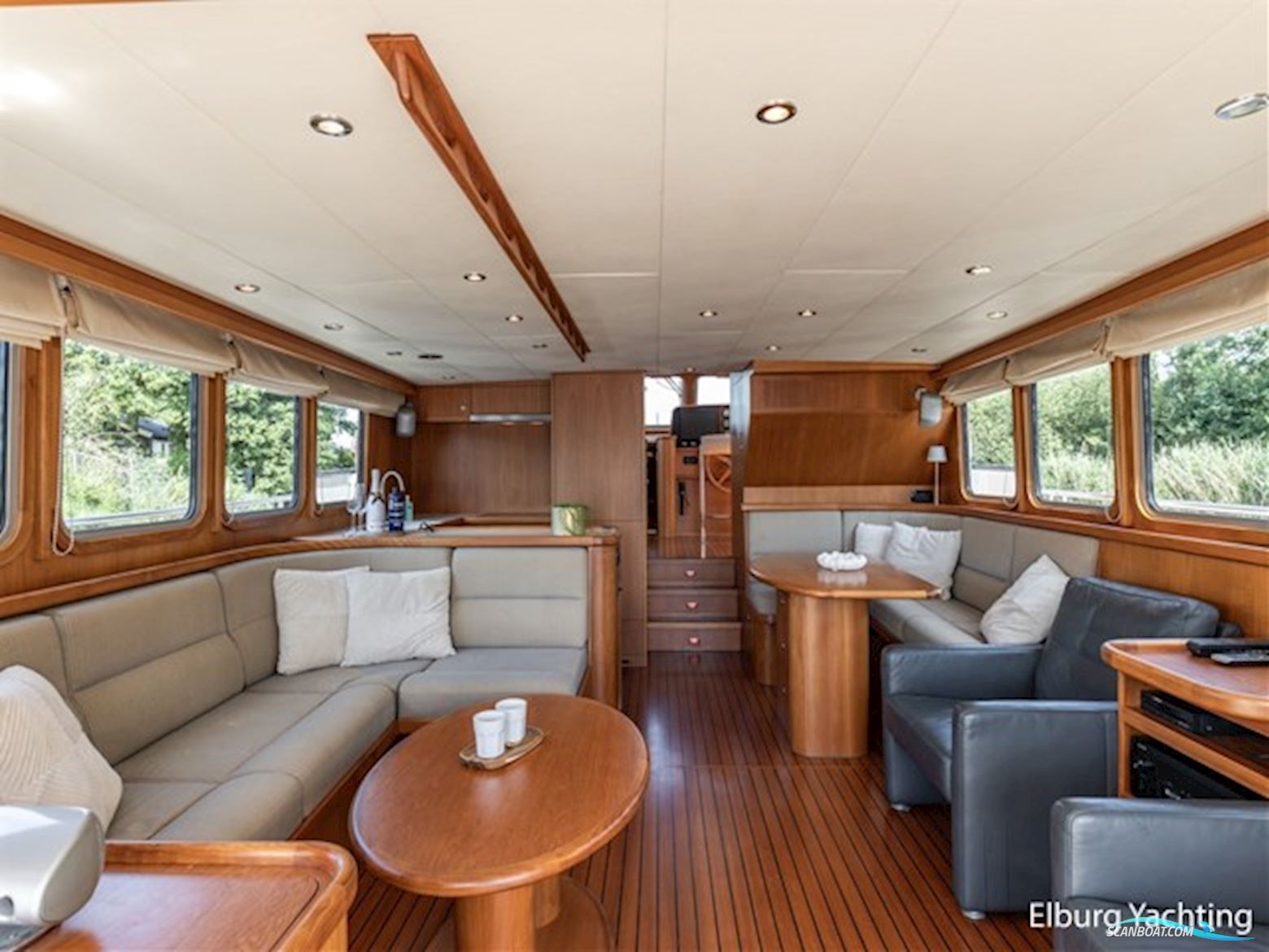 Altena 53 Custom Trawler - Stabilizers