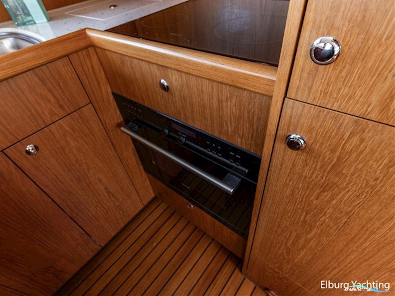 Altena 53 Custom Trawler - Stabilizers