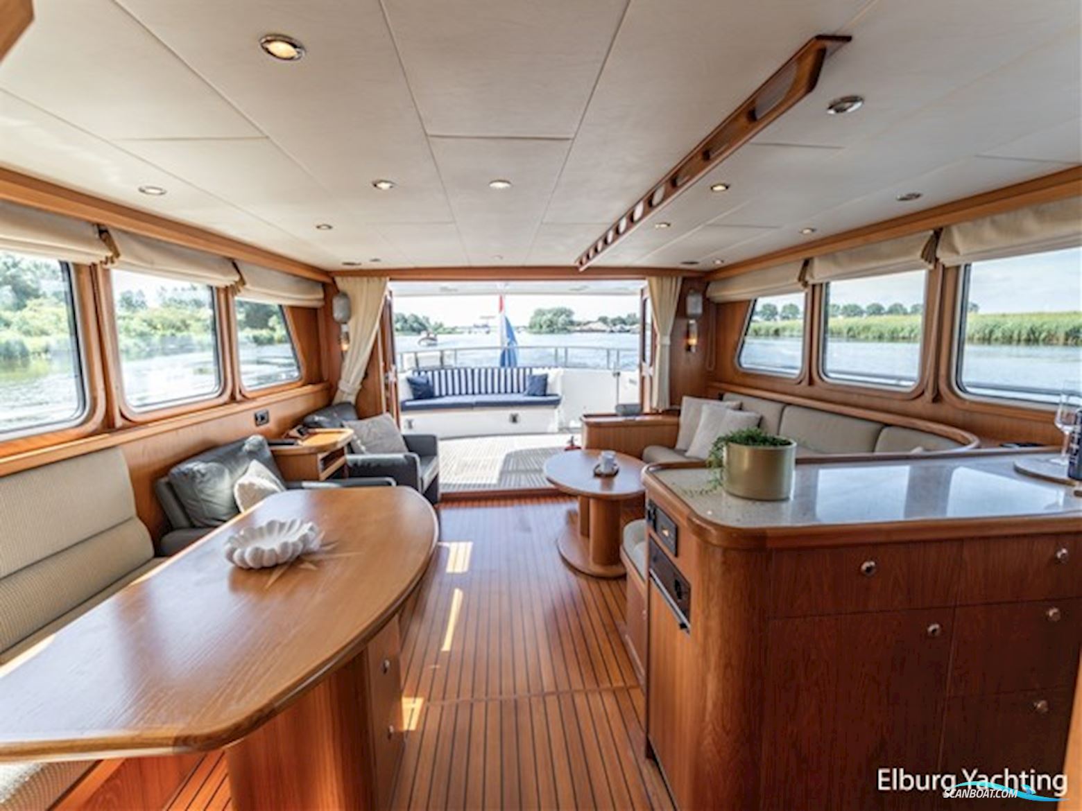 Altena 53 Custom Trawler - Stabilizers