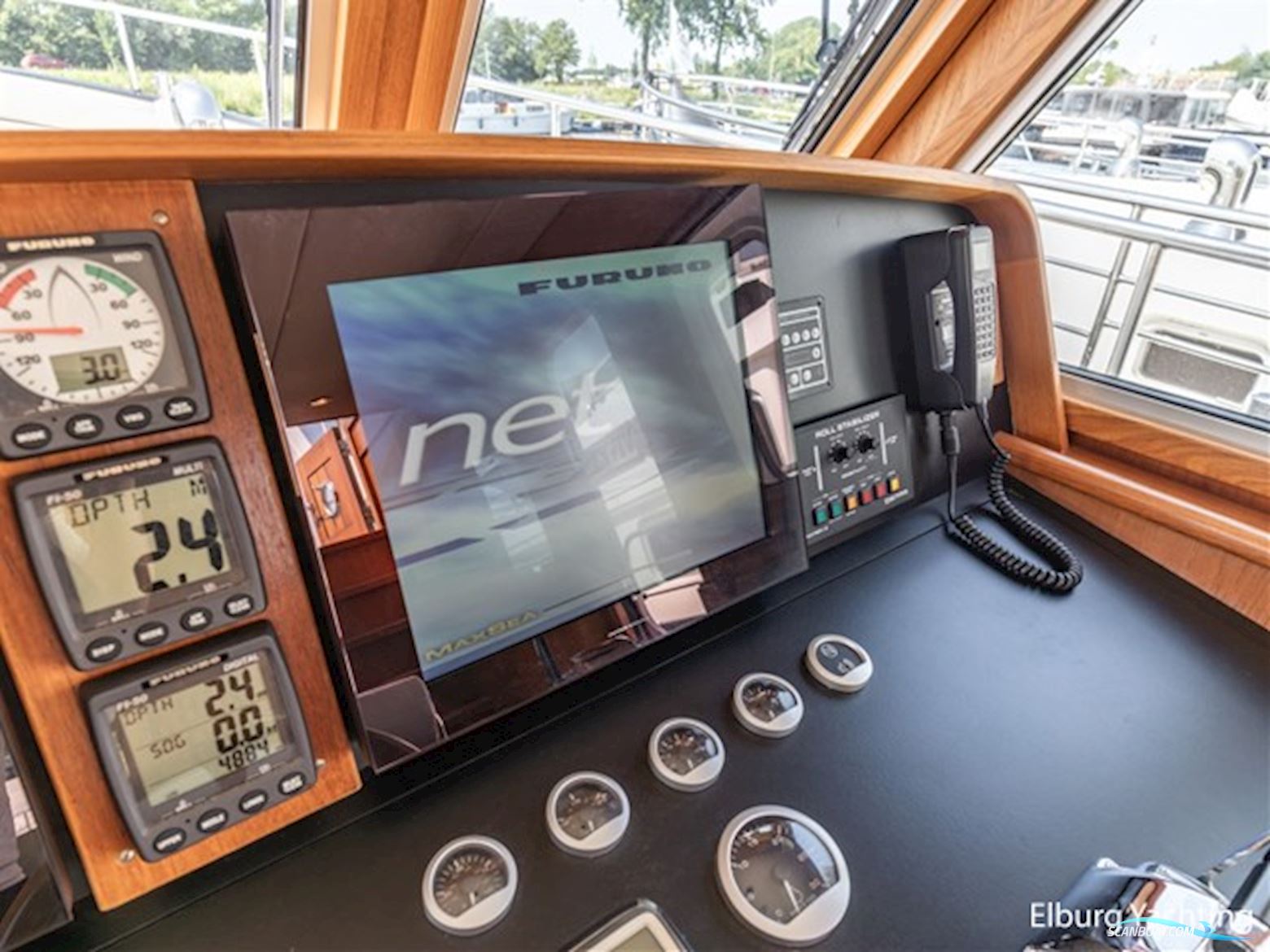 Altena 53 Custom Trawler - Stabilizers