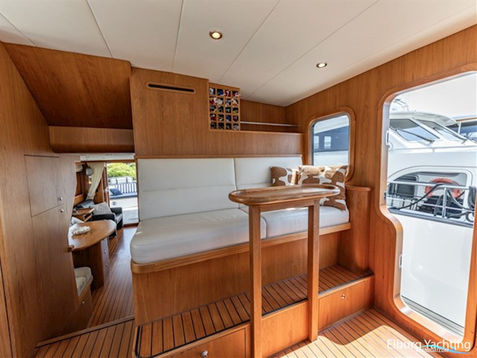 Altena 53 Custom Trawler - Stabilizers