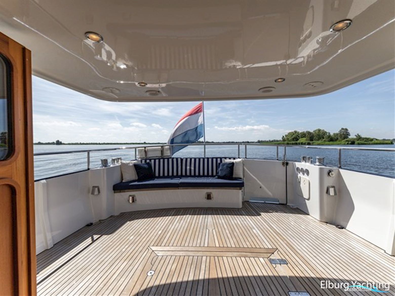 Altena 53 Custom Trawler - Stabilizers