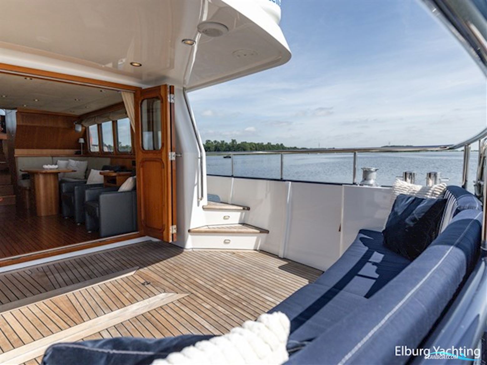 Altena 53 Custom Trawler - Stabilizers