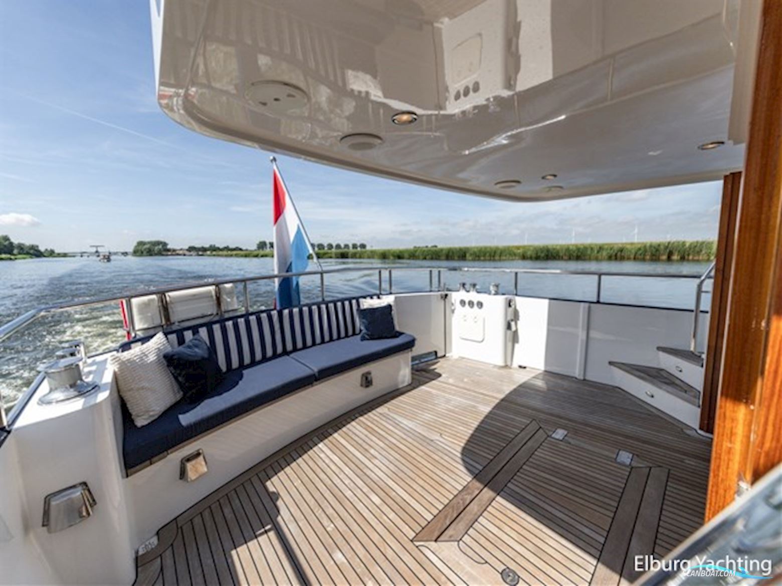 Altena 53 Custom Trawler - Stabilizers