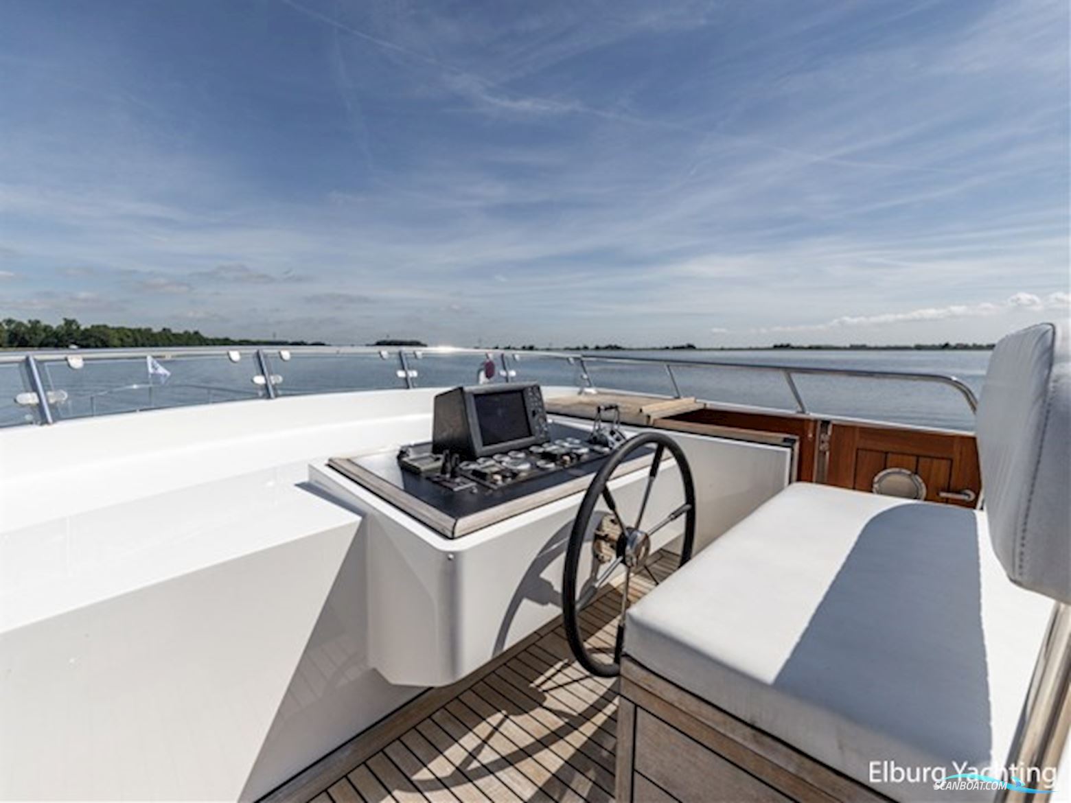 Altena 53 Custom Trawler - Stabilizers
