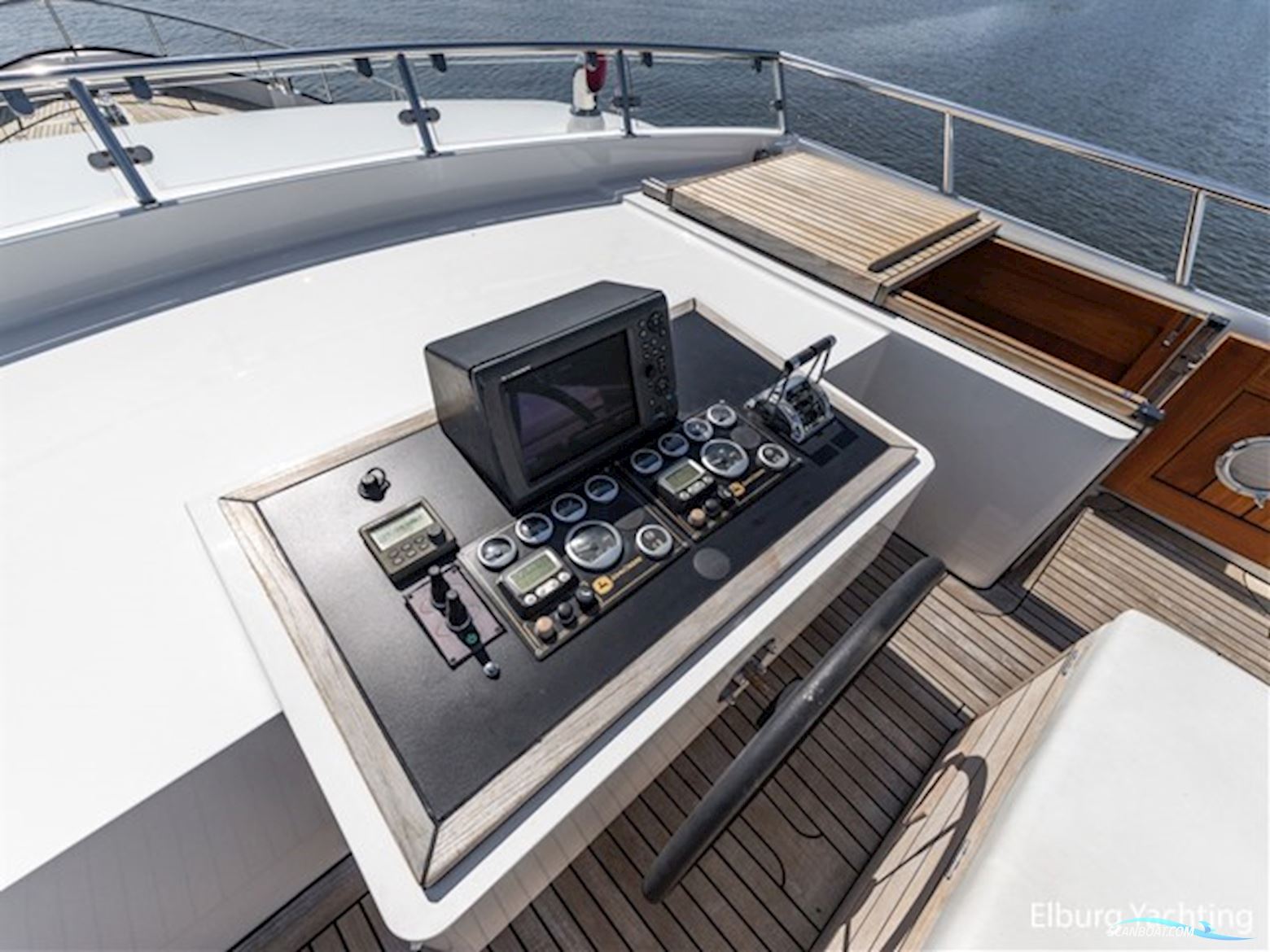 Altena 53 Custom Trawler - Stabilizers
