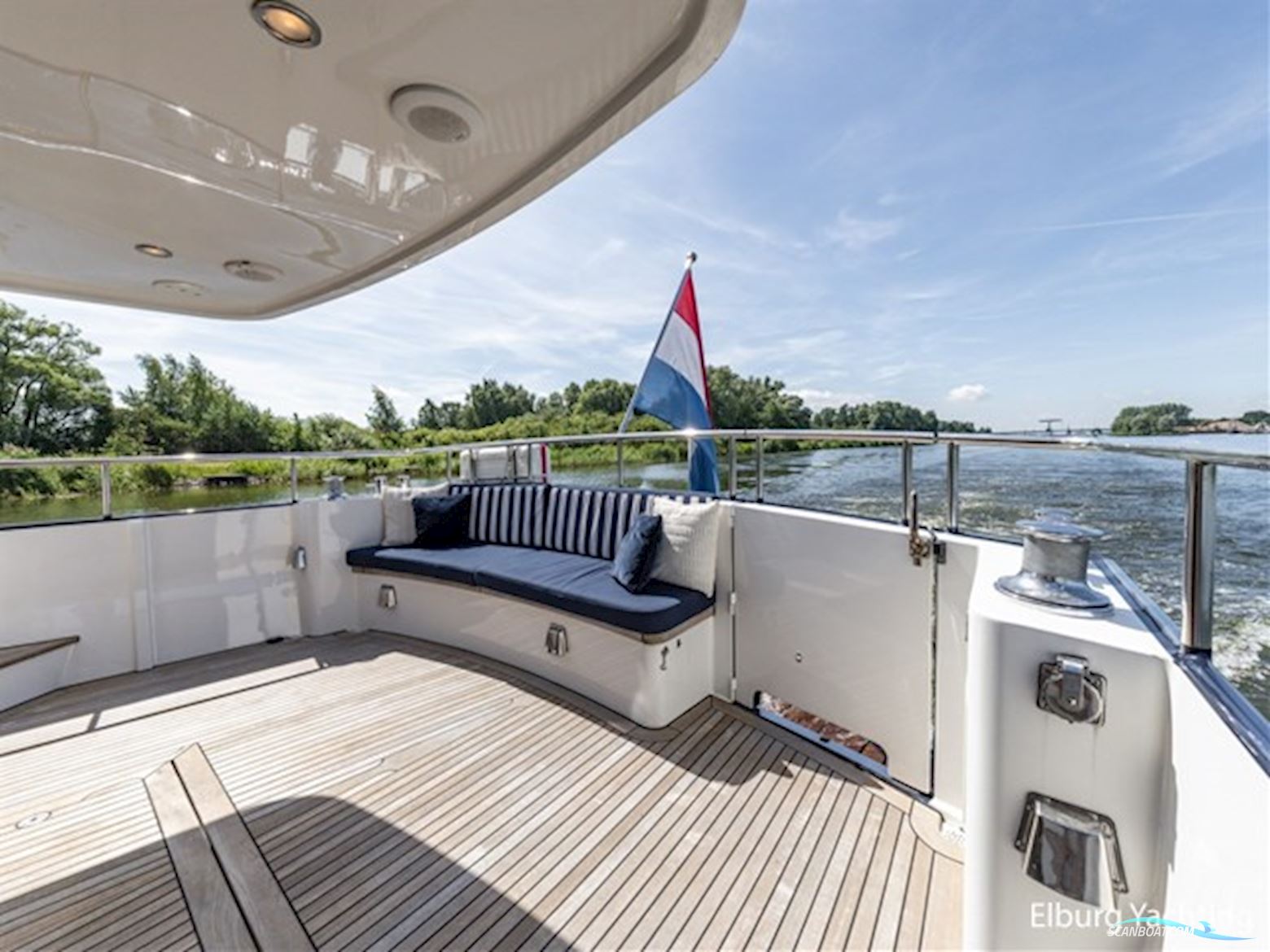 Altena 53 Custom Trawler - Stabilizers