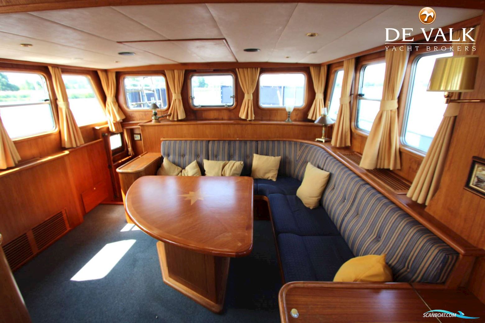 Altena Blue Water Trawler 48