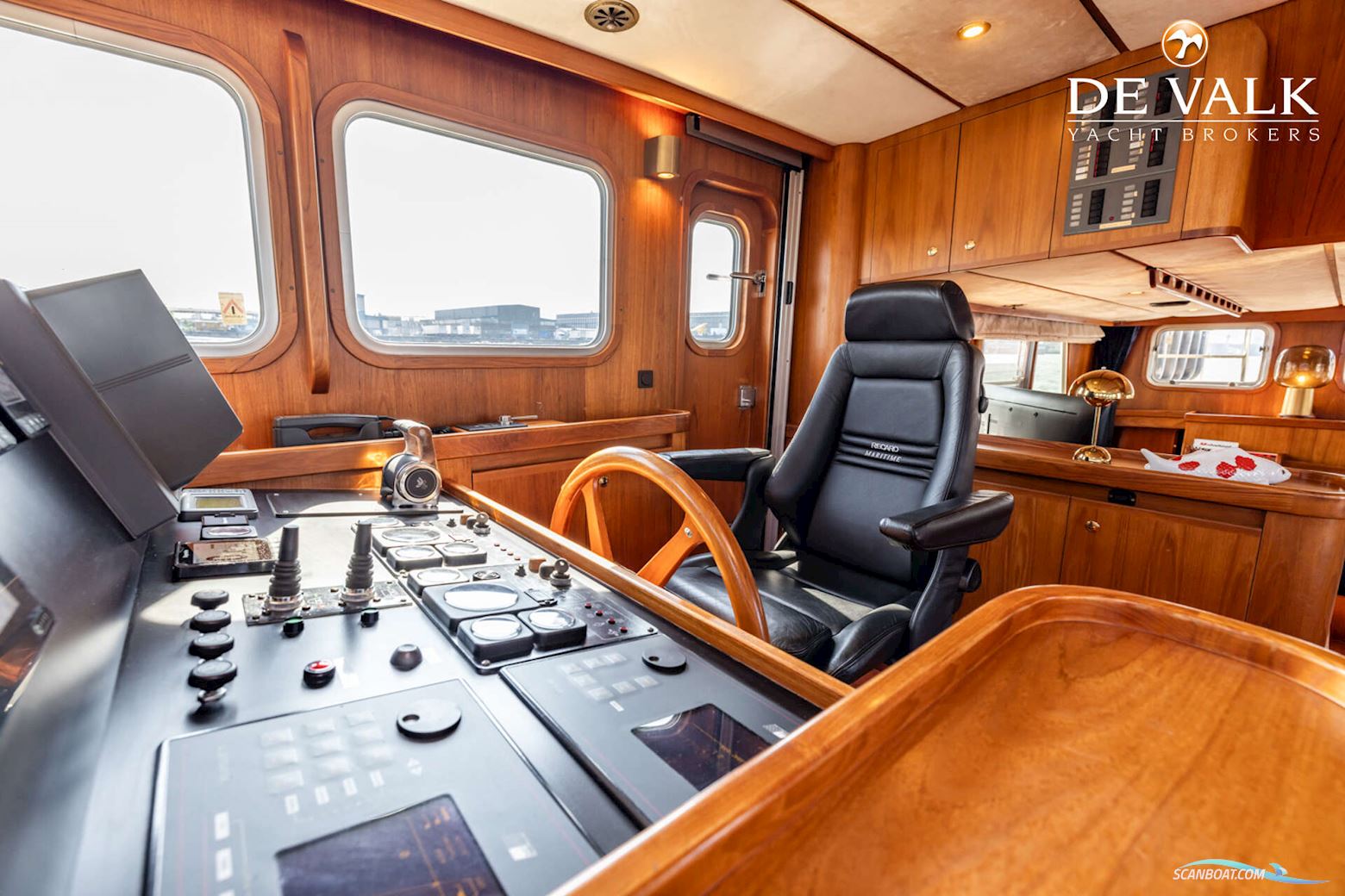 Altena Blue Water Trawler 58