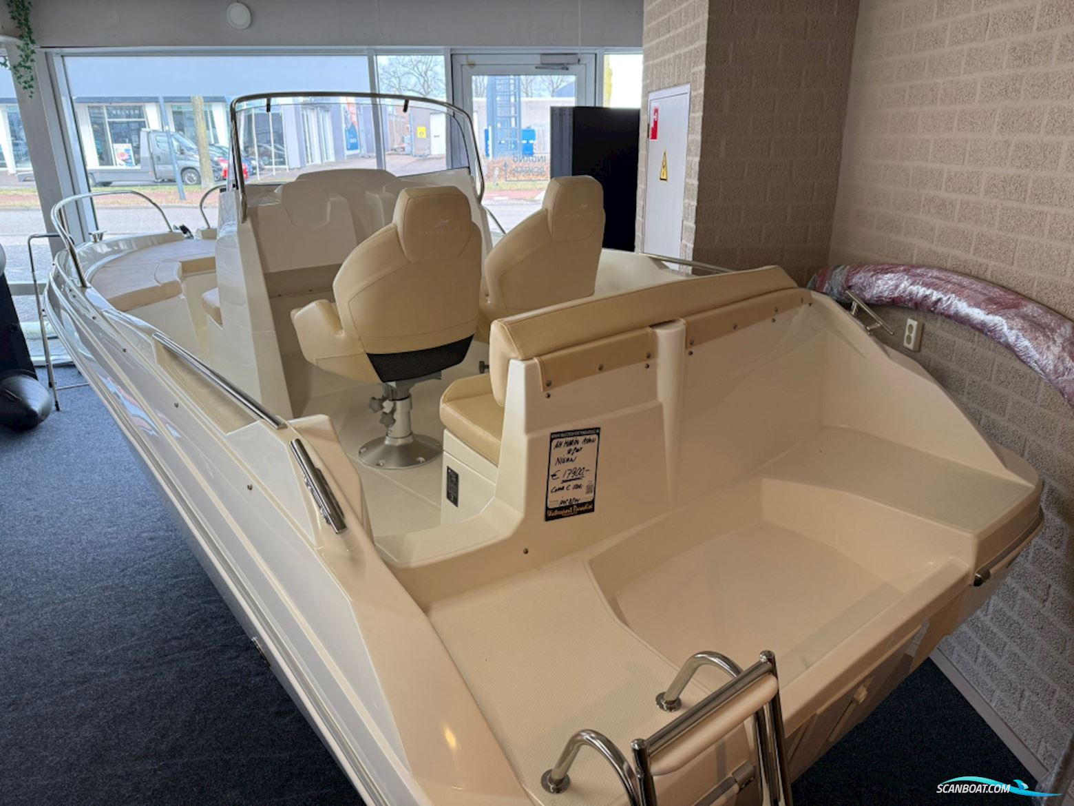 AM Yacht 520 Open
