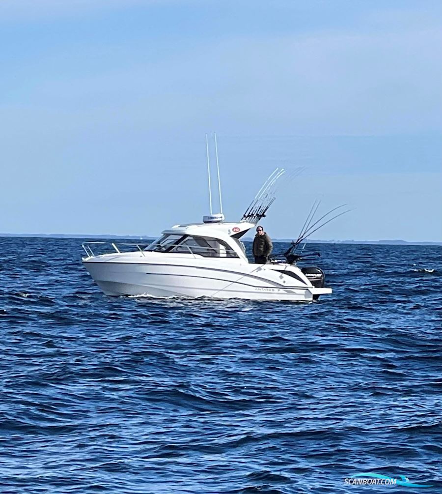 Antares 7 Motorboot 2019, mit Mercury motor, Dänemark