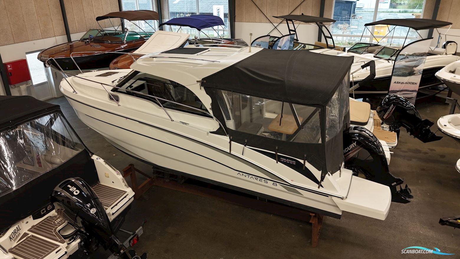 Antares 8 OB – 2020 Motorboot 2020, mit Mercury motor, Dänemark