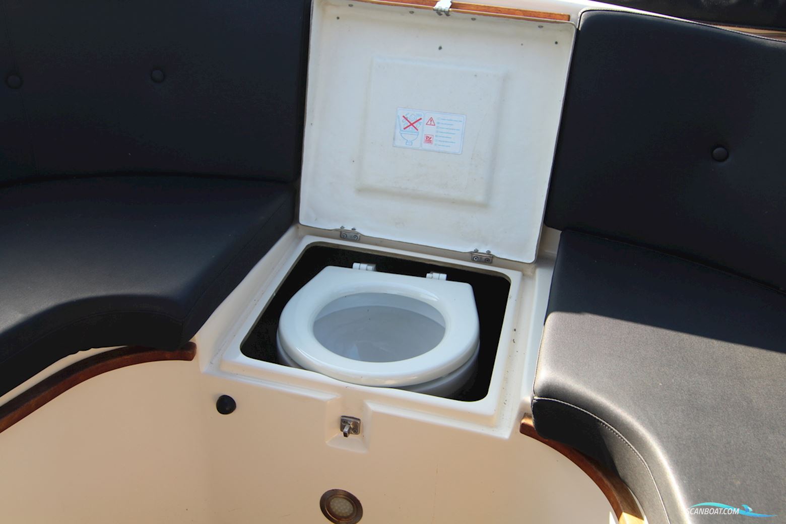 Antaris 630 Flying Lounge