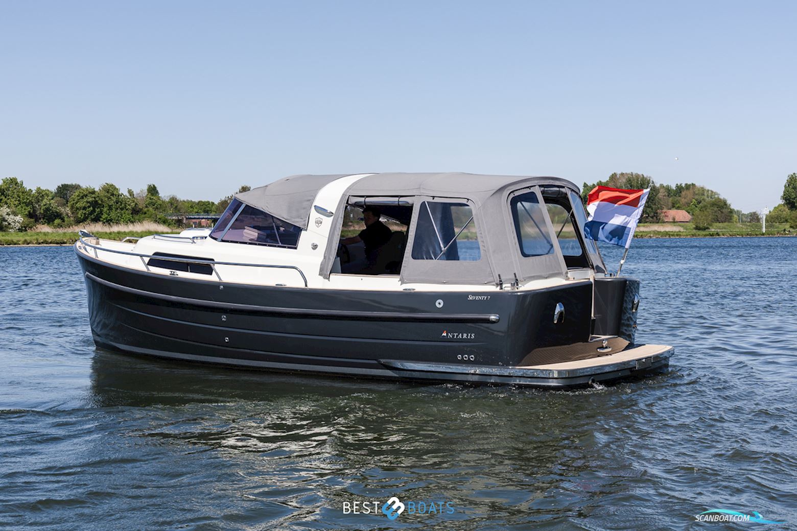Antaris Seventy7 Cabin