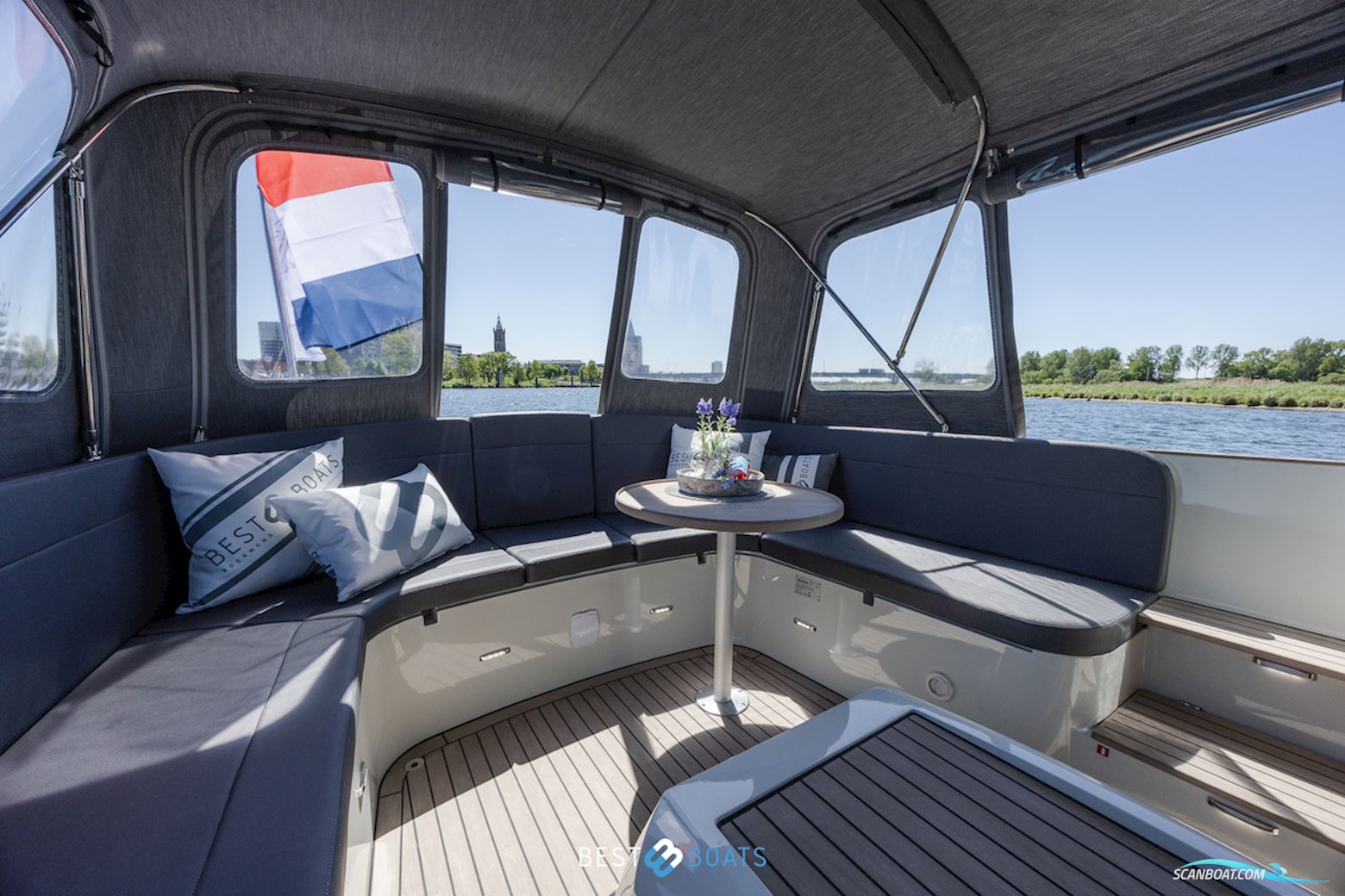 Antaris Seventy7 Cabin