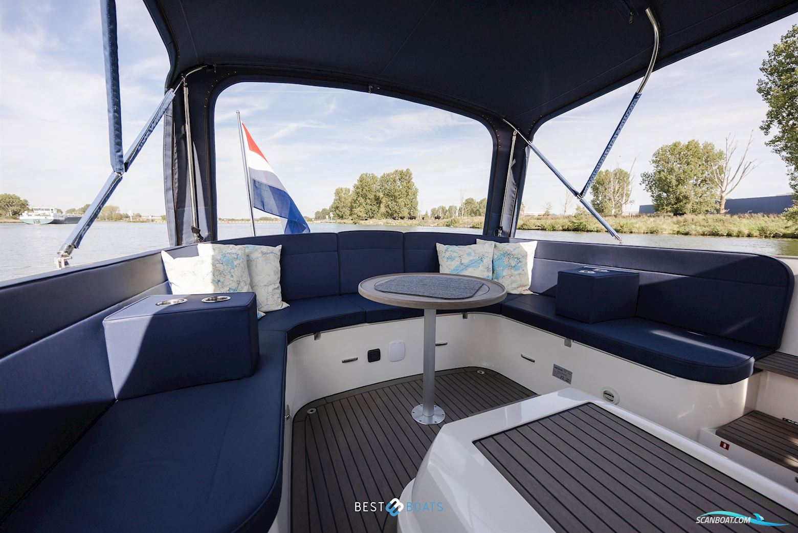 Antaris Seventy7 Cabin